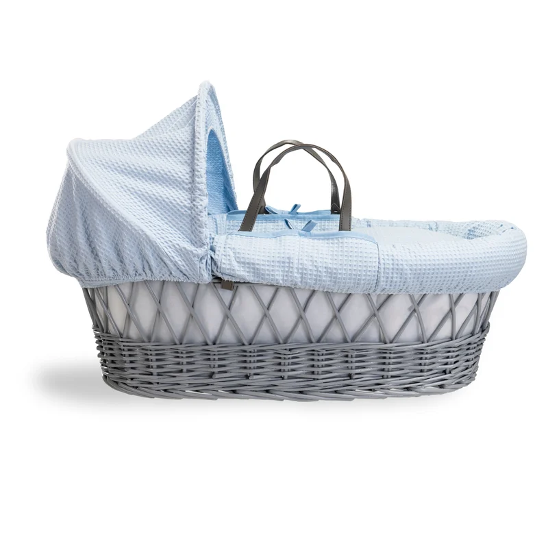 Stylish Waffle Wicker Moses Basket for Your Newborn - Image 2