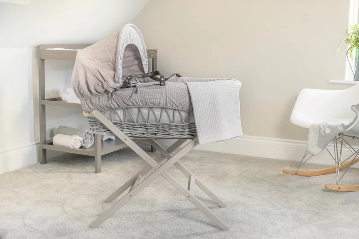 Stylish Waffle Wicker Moses Basket for Your Newborn - Image 14